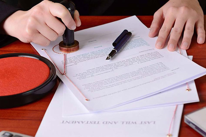 ترجمه مدارك با مهر دادگستري